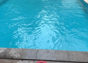 swimming pool service